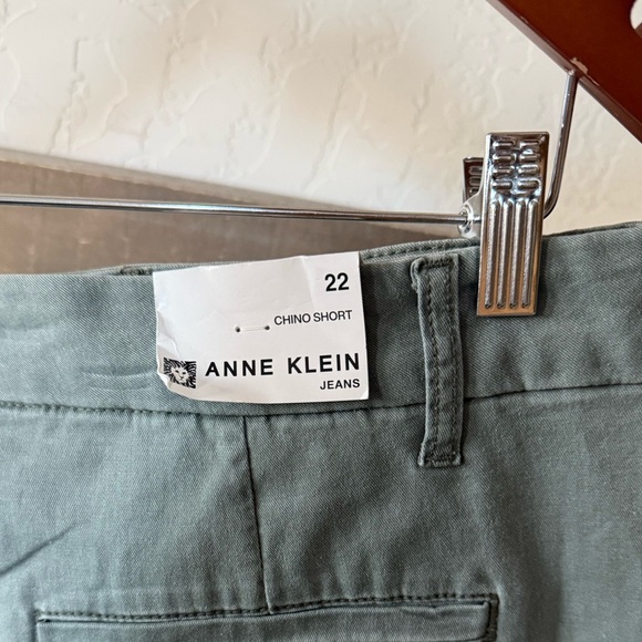 Anne Klein|Chino shorts in olive khaki tone,plus size 22•••NWT,summer staple - Picture 7 of 13